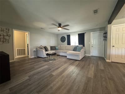 105 S Lakeview Drive, Lacy Lakeview TX 76705 - Photo 3