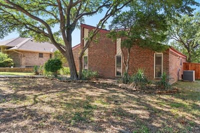 1820 Green Ridge Court, Carrollton TX 75007 - Photo 2
