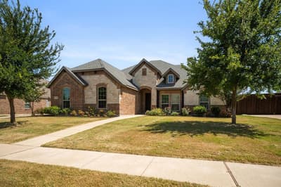 134 Water Garden Drive, Waxahachie TX 75165