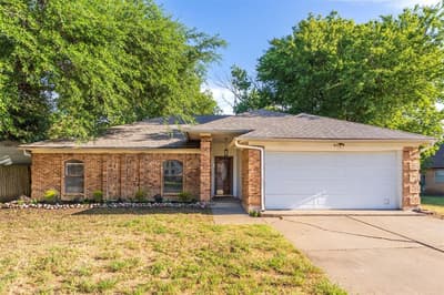 911 Gwinnett Circle, Arlington TX 76017