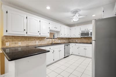 121 Crestview Street, Chandler TX 75758 - Photo 3