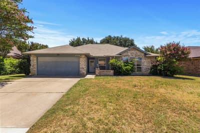 2709 Typhon Drive, Grand Prairie TX 75052