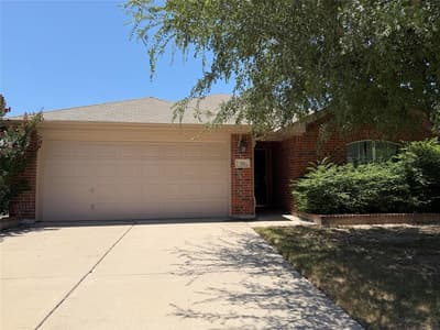 224 Spring Hollow Drive, Saginaw TX 76131