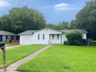 1305 N Brents Avenue, Sherman TX 75090