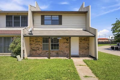 1828 Ridgeview Plaza, Mesquite TX 75149