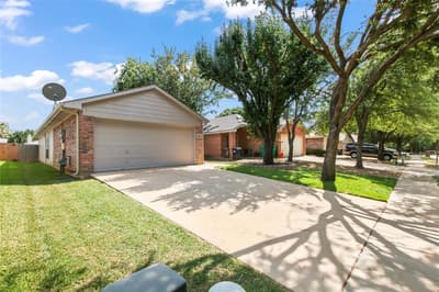 826 Savage Drive, Denton TX 76207
