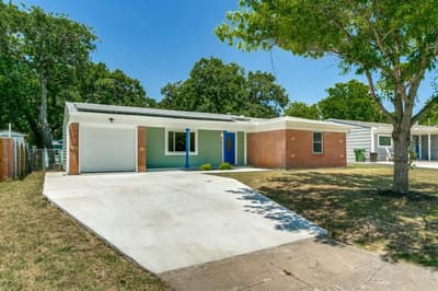 748 Oak Drive, Hurst TX 76053