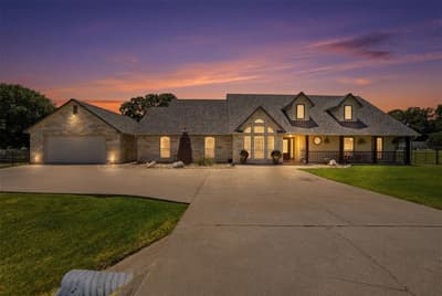 3102 Walnut Creek Parkway, Granbury TX 76049