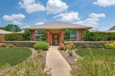 1005 De Pauw Drive, Arlington TX 76012