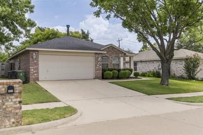 909 Anvil Creek Drive, Arlington TX 76001