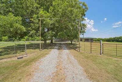 691 S State Highway 78, Bonham TX 75418