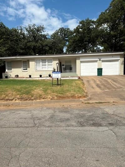 2512 Malcolm Street, Fort Worth TX 76112