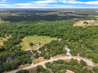 439 Slayden Drive, Sunset TX 76270