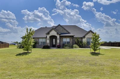201 Evening Fire Drive, Waxahachie TX 75167