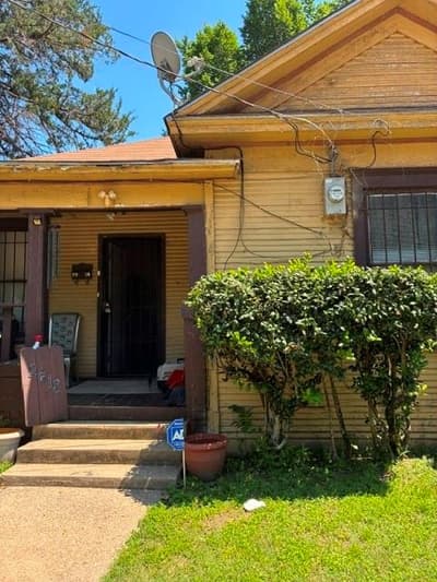 2618 Pine Street, Dallas TX 75215
