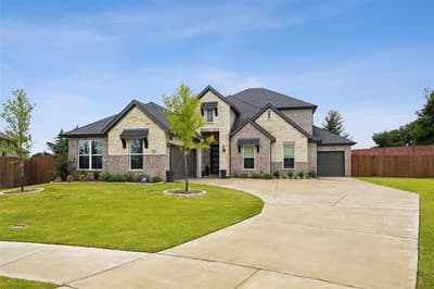 826 Townsman Court, Midlothian TX 76065