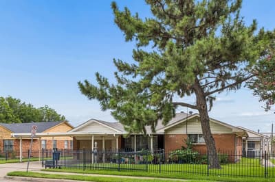 2122 S Vernon Avenue, Dallas TX 75224