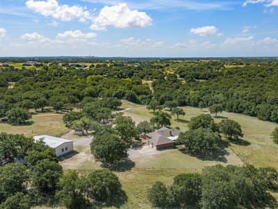 466 County Road 1180, Alvord TX 76225