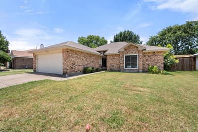 4959 Shady Oak Trail, Grand Prairie TX 75052