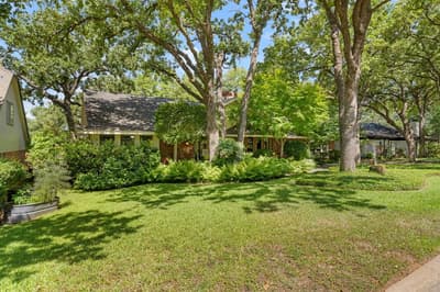 2212 Prestonwood Drive, Arlington TX 76012