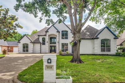 818 Riviera Drive, Mansfield TX 76063