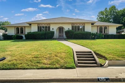 1315 Winding Brook Drive, DeSoto TX 75115 - Photo 2