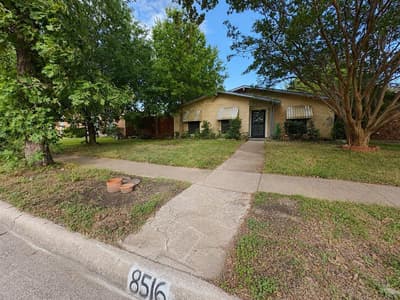 8516 Londonderry Lane, Dallas TX 75228