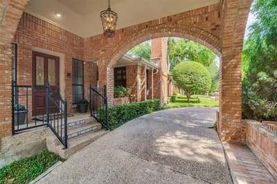 16028 Chalfont Place, Dallas TX 75248 - Photo 3