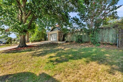 306 Woodlawn Drive, Keene TX 76059 - Photo 5