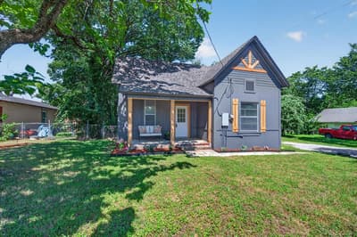 202 S Main Street, Joshua TX 76058