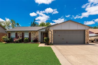 2668 Castanada Circle, Fort Worth TX 76112
