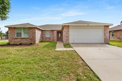 1434 Paint Brush Court, Burleson TX 76028