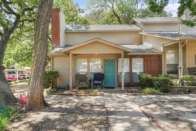 1456 Meadowood Village Drive, Fort Worth TX 76120