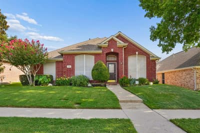 469 Crestview Point Drive, Lewisville TX 75067
