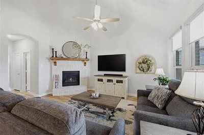3913 Southbend Drive, Denison TX 75020