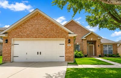 5304 Fox Run Drive, Watauga TX 76137