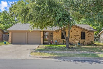 636 Sue Ann Lane, Burleson TX 76028