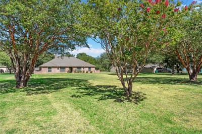 108 Spring Creek Street, Lacy Lakeview TX 76705 - Photo 5