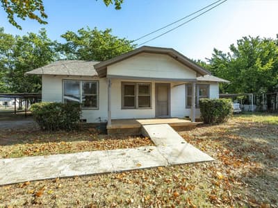 630 W Thompson Street, Jacksboro TX 76458