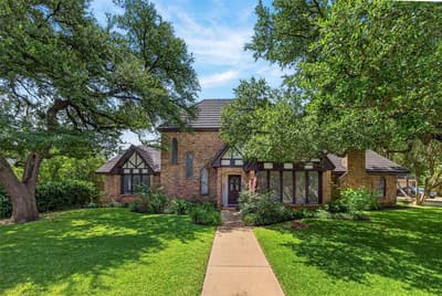 405 Charleston Court, Hurst TX 76054
