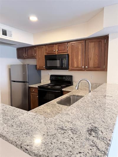 3410 Country Club Drive W # 192, Irving TX 75038
