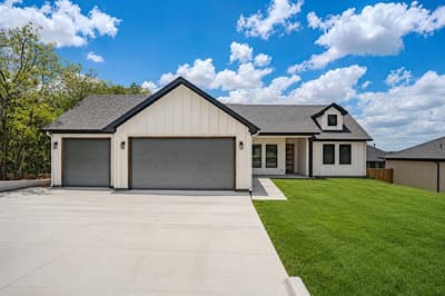 5712 Stonegate Circle, Granbury TX 76048