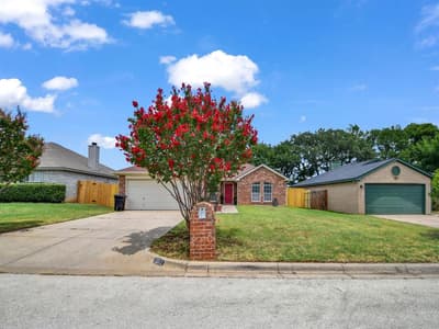 617 Oak View Court, Azle TX 76020