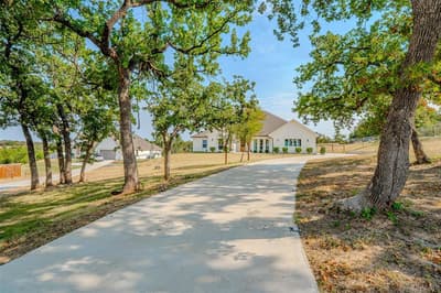 182 Saddle Horn Trail, Boyd TX 76023 - Photo 2