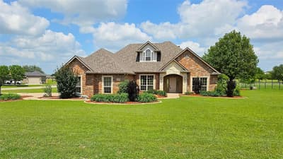 2300 E Emerald Bend Court, Granbury TX 76049
