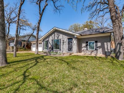 716 Thousand Oaks Drive, Hurst TX 76054