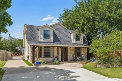 302 Denton Drive, Roanoke TX 76262