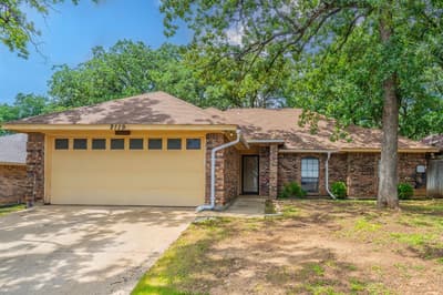 2119 Turf Club Drive, Arlington TX 76017
