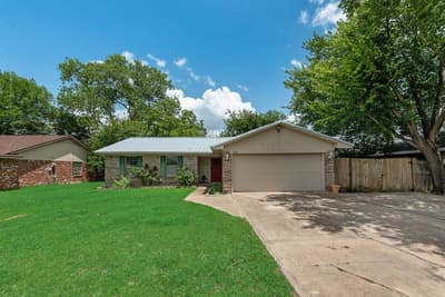 802 N Spears Street, Alvarado TX 76009