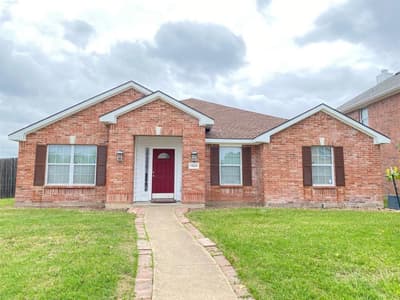 1328 Falcon Hollow, Cedar Hill TX 75104